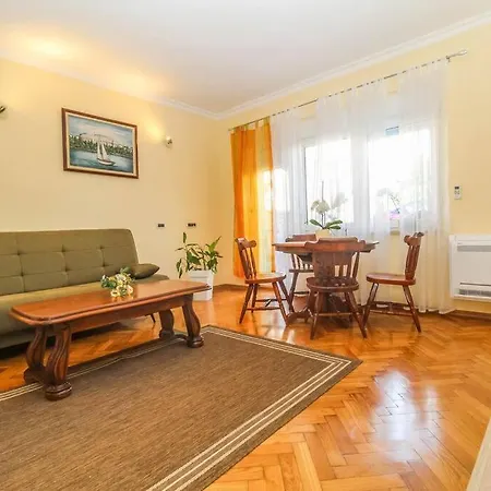 Veronika Appartement *